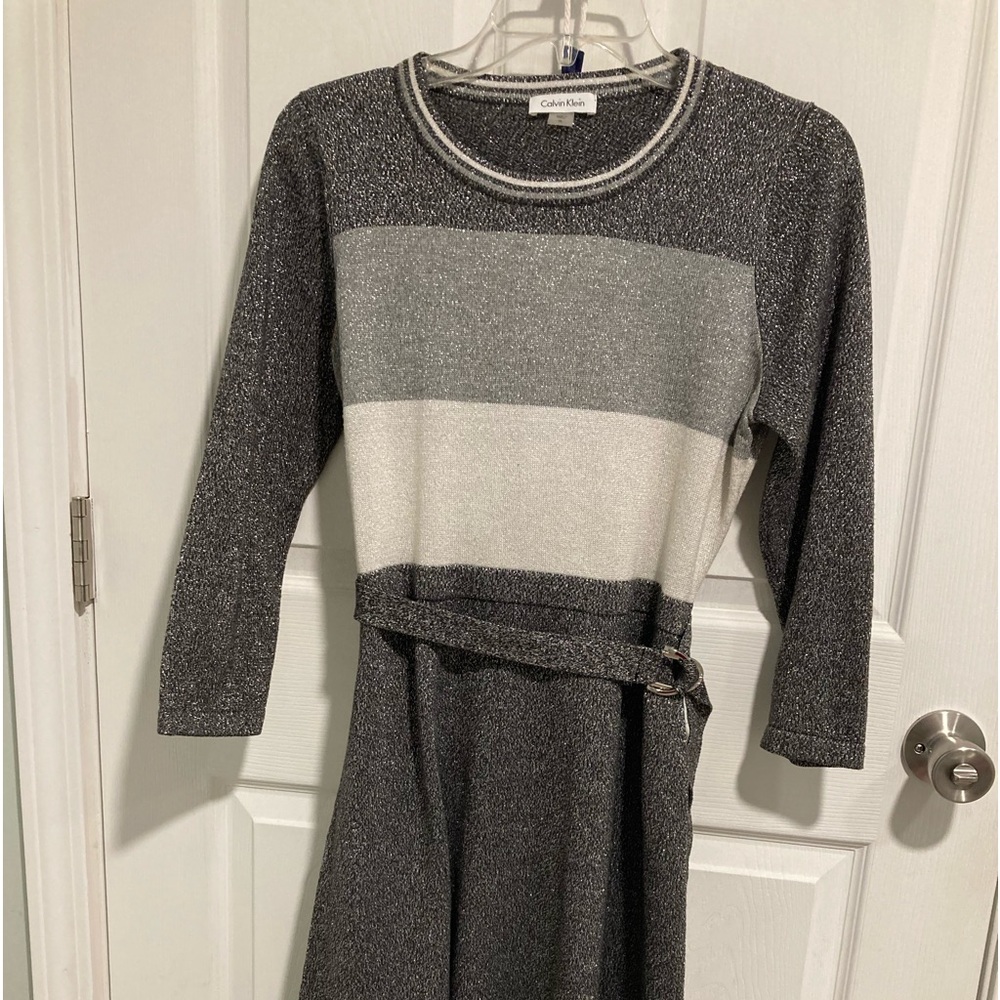 Festive Calvin Klein dress. Worn 2x basically brand new, hits around the knee.